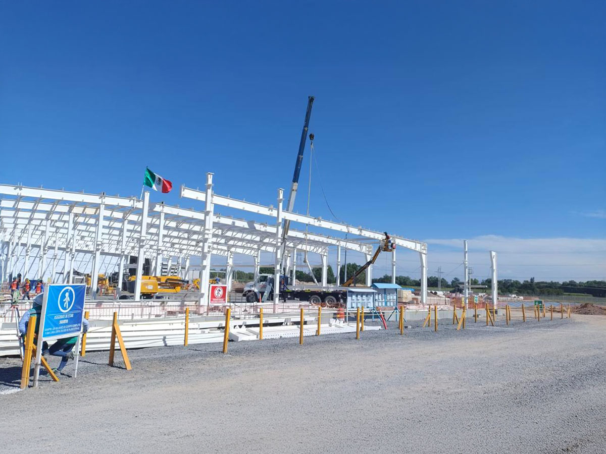 Microsoft QRO 06 — montaje de estructura de acero en Querétaro